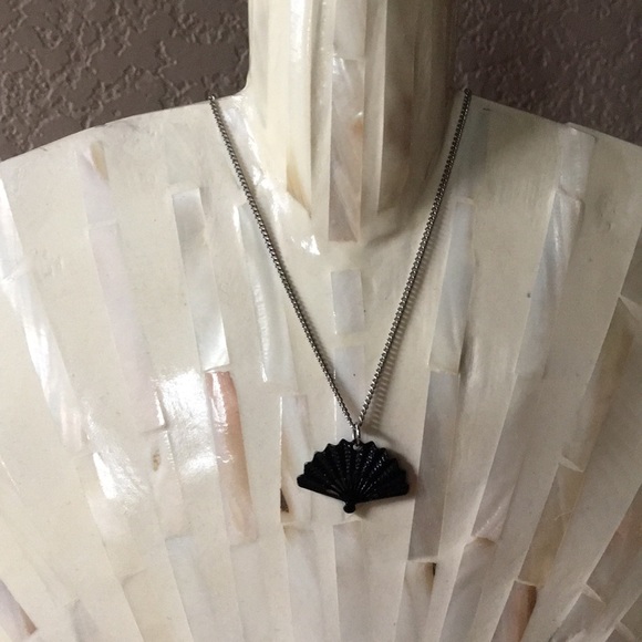 Necklace with fan charm… sliver chain… - Picture 1 of 3